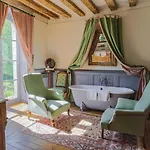 Chateau Des Briottieres Hotel 4*