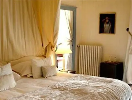 Hotel Chateau Des Briottieres 4*
