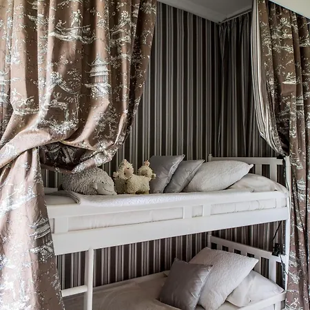 Hotel Chateau Des Briottieres 4*