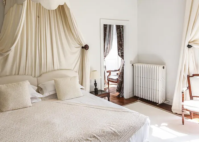 Chateau Des Briottieres 4* Champigne