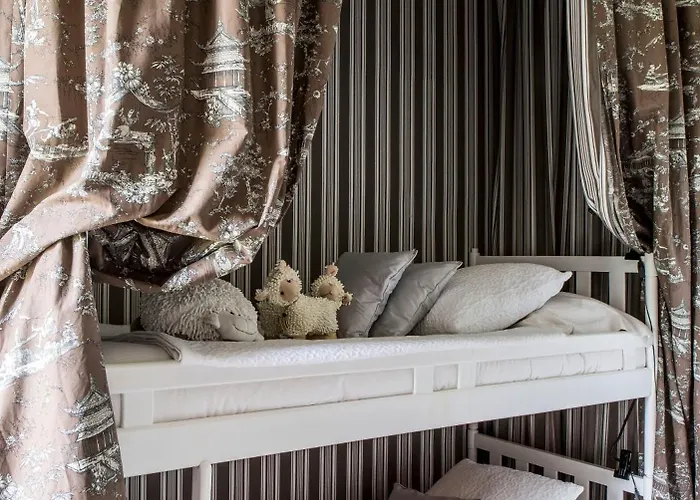 Hotel Chateau Des Briottieres 4*